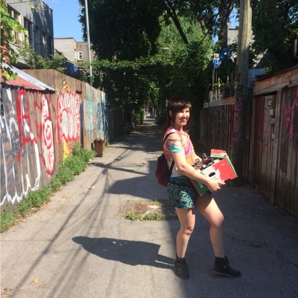 Meet your Posher, Savannah - Picture 4 of 8